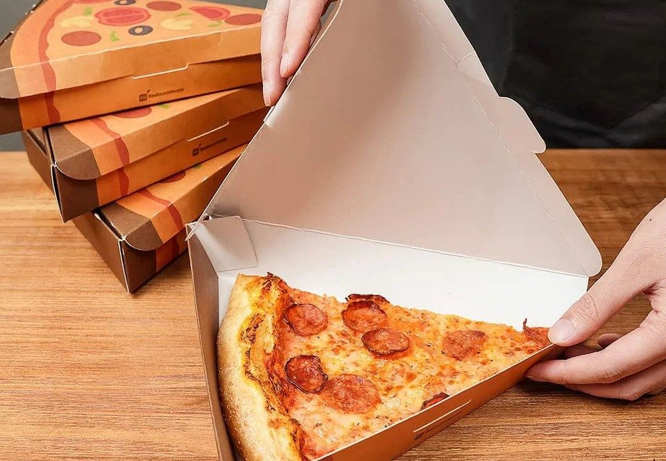 Triangle pizza slice boxes
